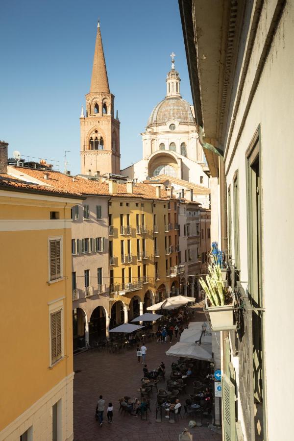 Appartamento Roma 55 Mantua Buitenkant foto